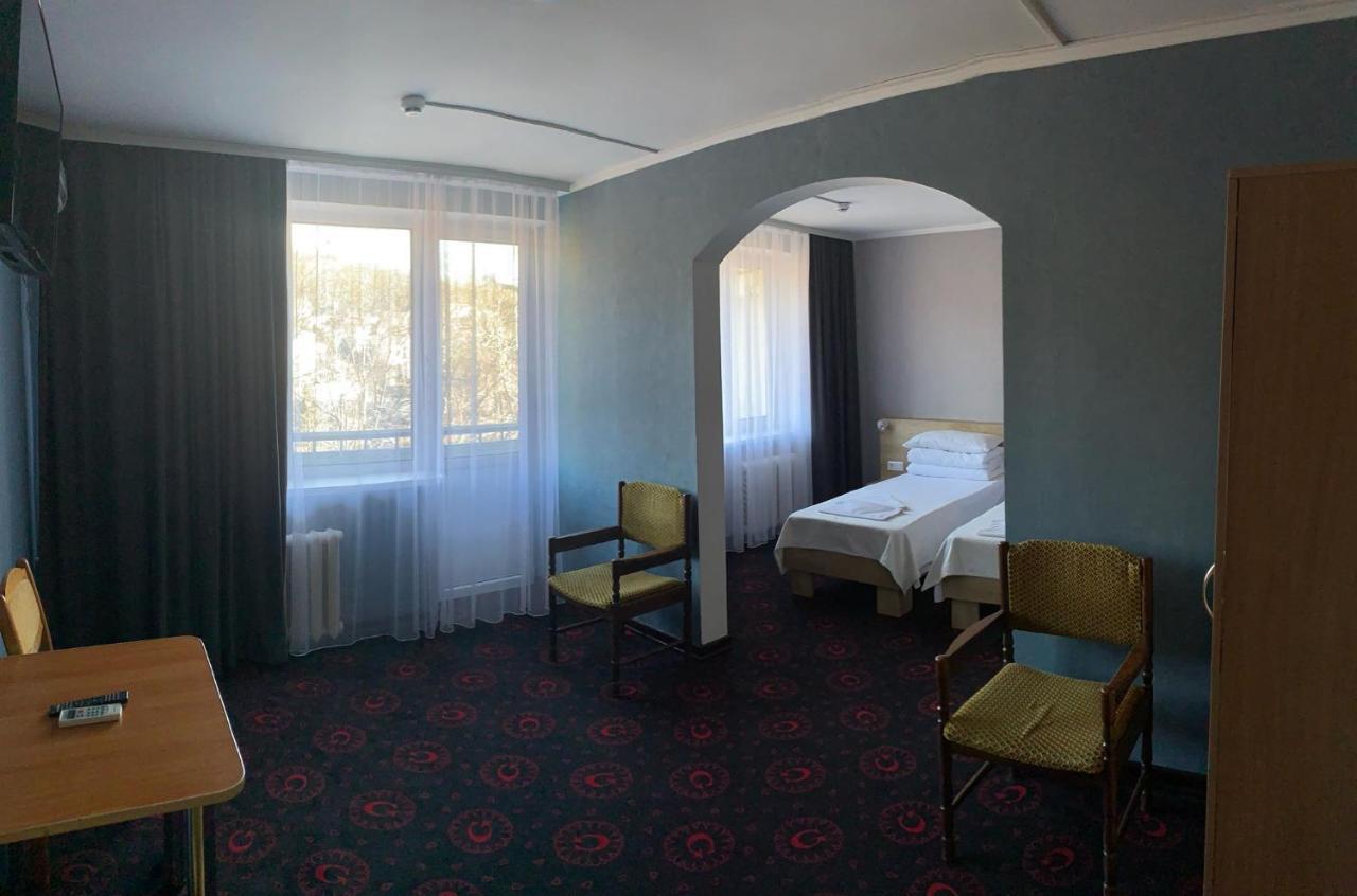 Institutul Muncii Hotel Chisinau Exterior foto